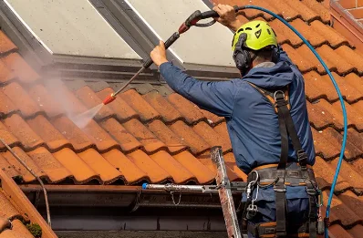 Démoussage et hydrofuge de toiture à Laversines